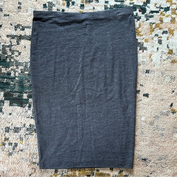 H&M Bodycon Midi skirt Size Medium - Picture 3 of 3